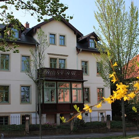 Traumhafte Etagenwohnung In Guenderzeitvilla Drezno Zewnętrze zdjęcie